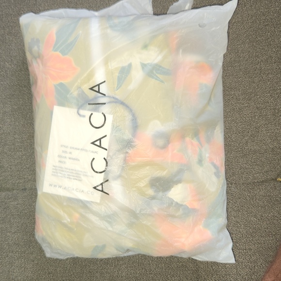 New Acacia Waimea Ehukai Piped Rashguard Surf Suit XL One-Piece Swimsuit Orchid - Picture 16 of 16